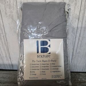 Byourbed Pin Tuck Sham (2-Pack). 20"x26"